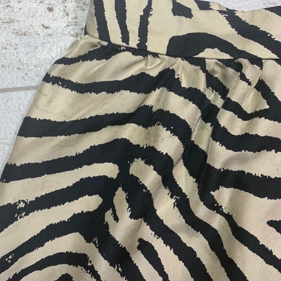 Michael Michael Kors 100% silk Animal Print skirt - Picture 9 of 9